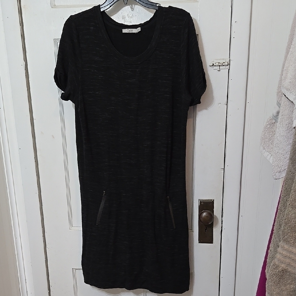Dalia Black Short Sleeve Dress with Pockets Womens Medium